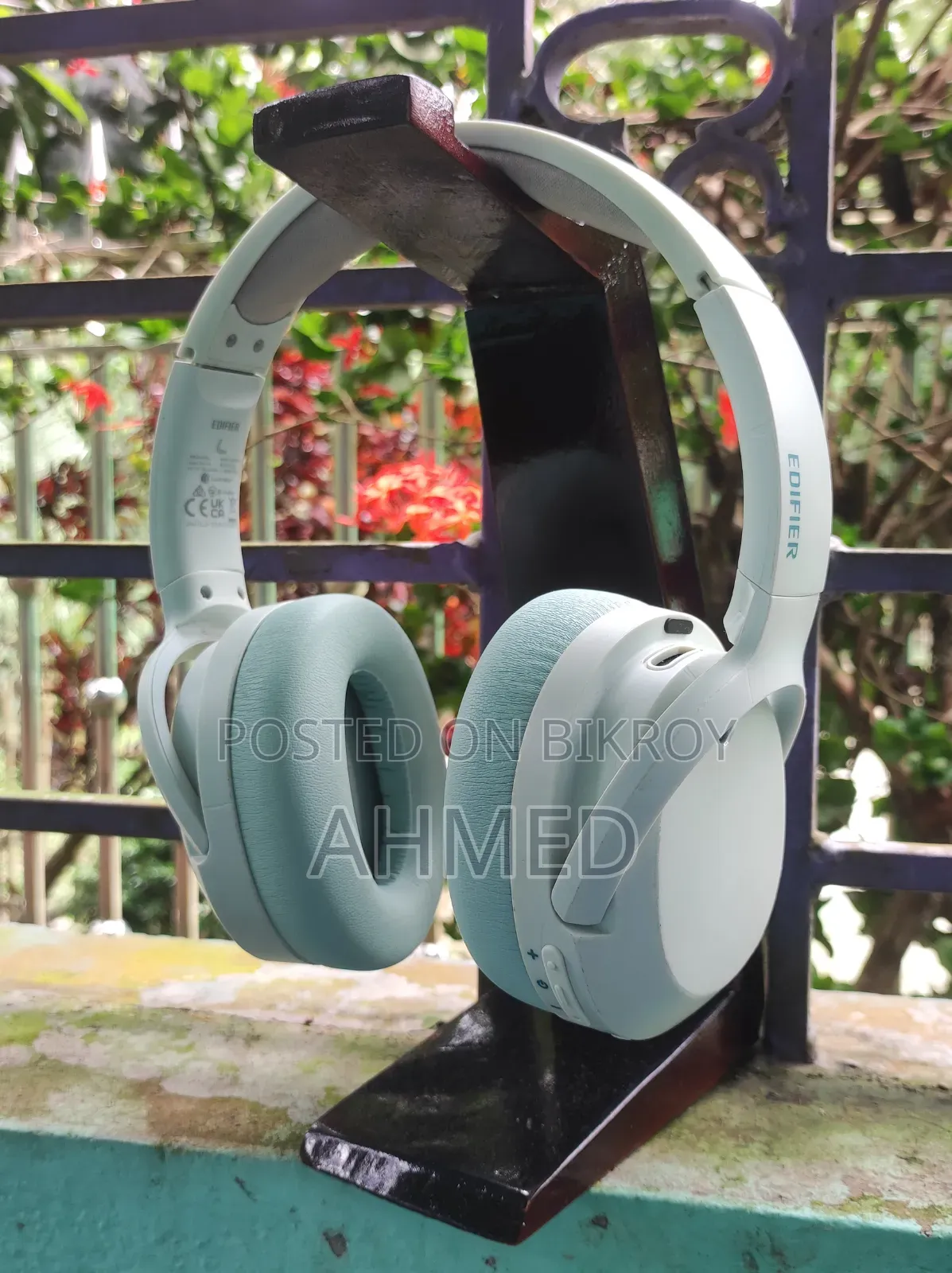 এডিফায়ার ডব্লিউ৮২০এনবি প্লাস হেডফোন