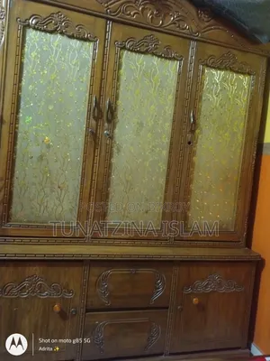৩ পার্ট ভালো মানের কাঠের শোকেস বিক্রয়
