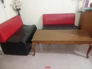 সোফা এবং টি টেবিল