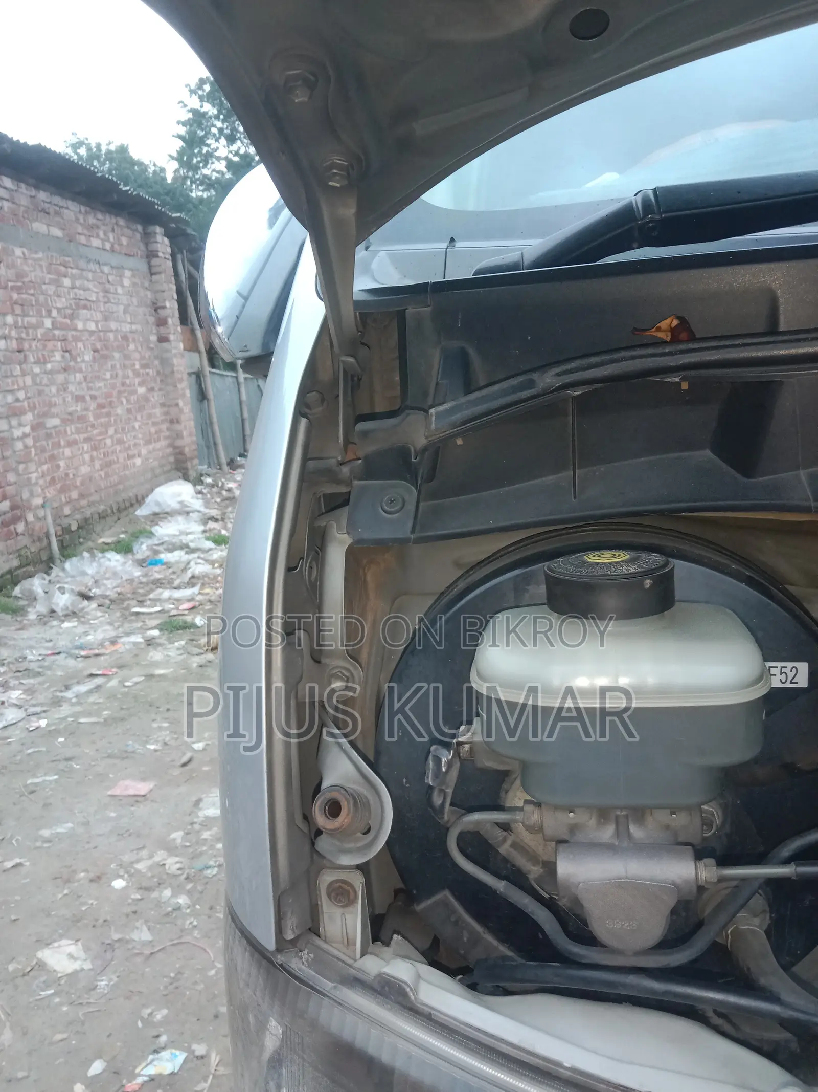 Toyota HiAce 2013