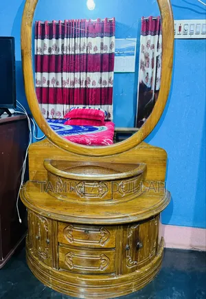 ড্রেসিং টেবিল বিক্রির জন্য