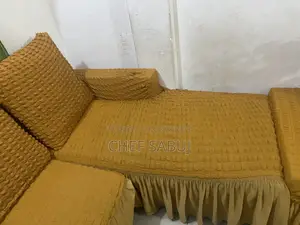 ব্যবহৃত সোফা কুড়িল বিশ্বরোড