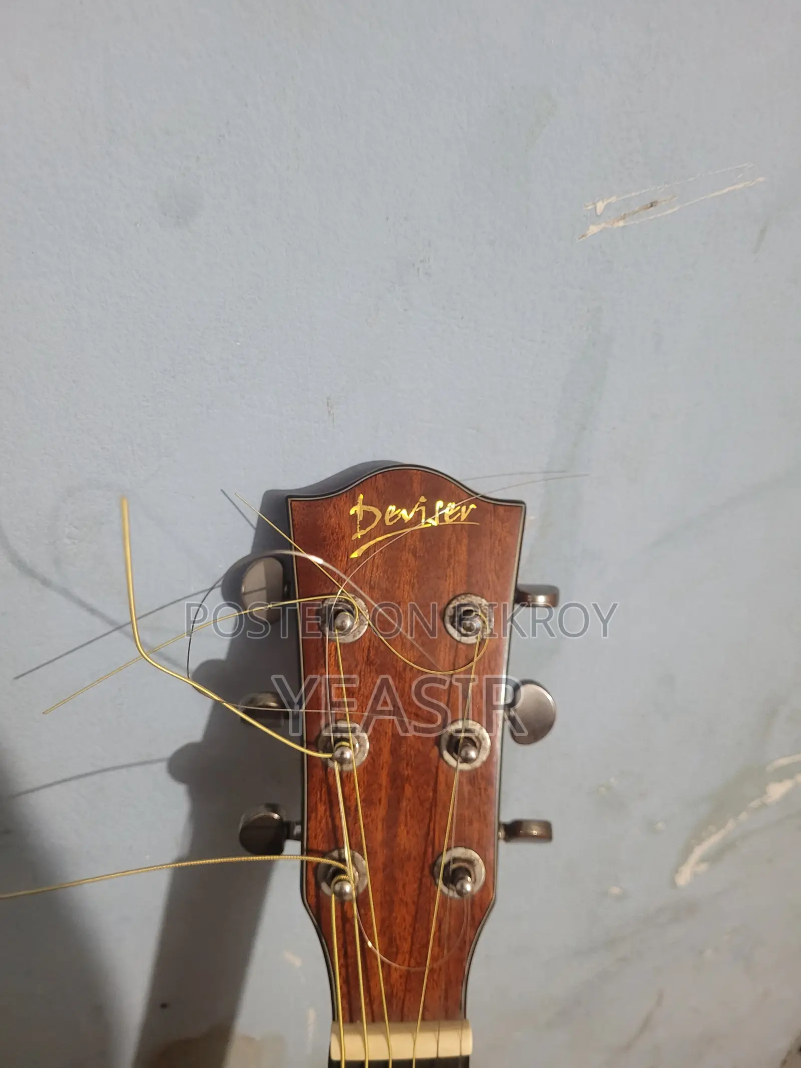 Deviser Original Guitar