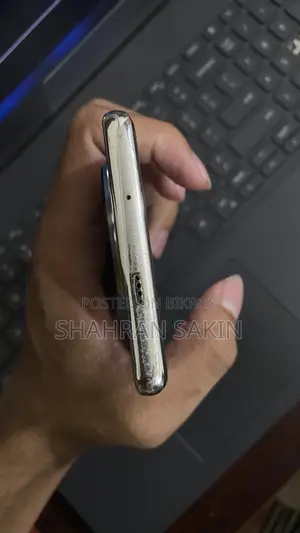 টেকনো স্পার্ক ২০ প্রো প্লাস ২৫৬ জিবি হোয়াইট