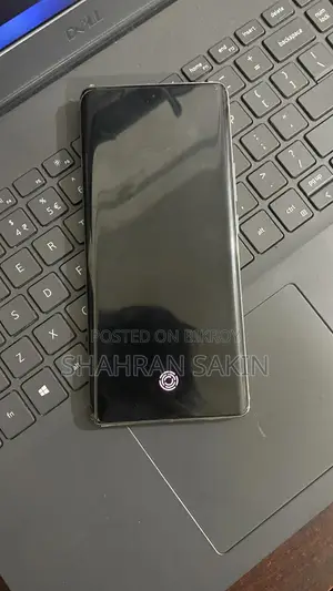 টেকনো স্পার্ক ২০ প্রো প্লাস ২৫৬ জিবি হোয়াইট