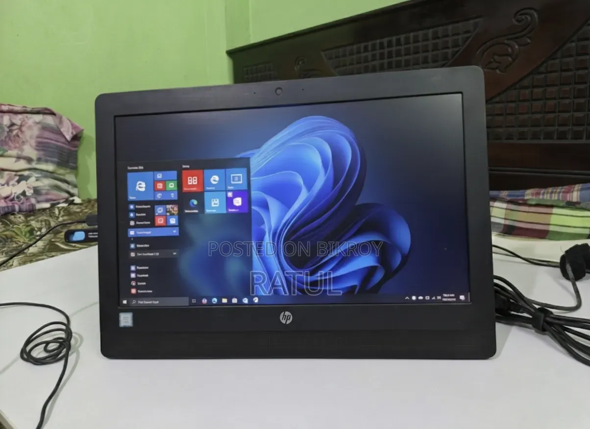 Desktop Computer HP ProOne 400 4GB Intel Core i3 SSD 128GB
