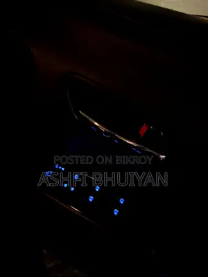 নতুন টয়োটা প্রিয়াস ২০১৮ নীল
