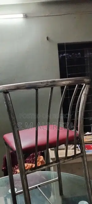 কম দামে ভালো মানের কাঠের ডাইনিং টেবিল বিক্রি হবে