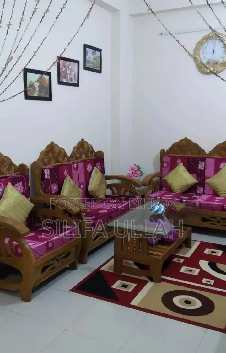 সেগুন কাঠের সোফা । যারা নিতে চান যোগাযোগ করুন।