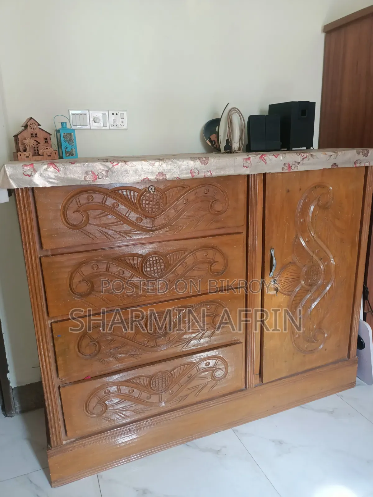 ওয়ারড্রব বিক্রি হবে