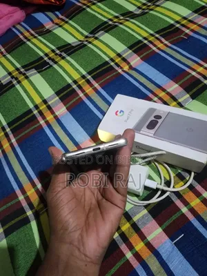 EL 8 GB White