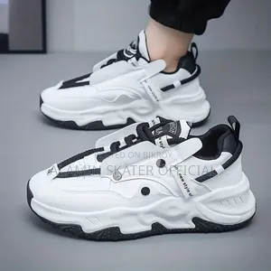 FREEMO Chunky Fashionable Sneaker. Running Shoes for Men BLACK WHITE