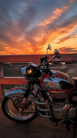 Royal Enfield Classic 350 2025 Red