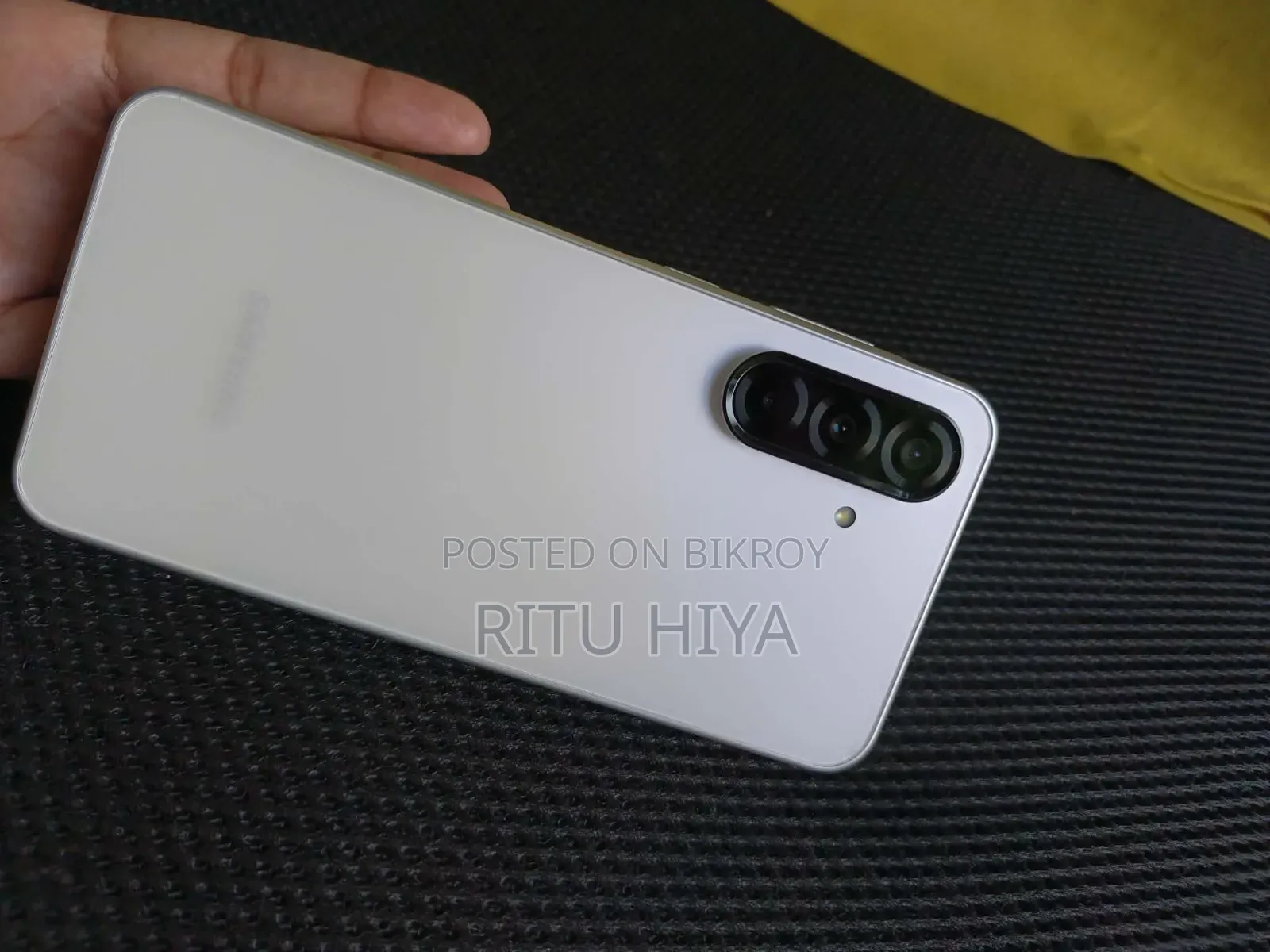 নিউ স্যামসাং গ্যালাক্সি এ৩৬ ১২৮ জিবি হোয়াইট