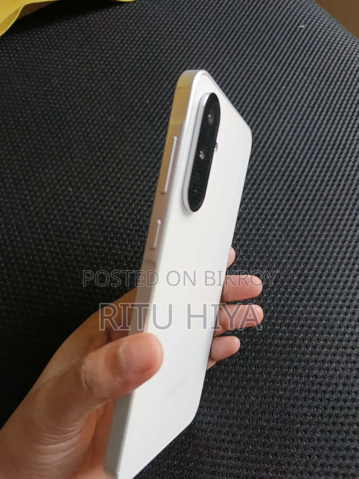 নিউ স্যামসাং গ্যালাক্সি এ৩৬ ১২৮ জিবি হোয়াইট