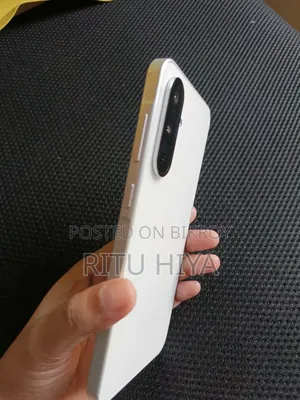 নিউ স্যামসাং গ্যালাক্সি এ৩৬ ১২৮ জিবি হোয়াইট