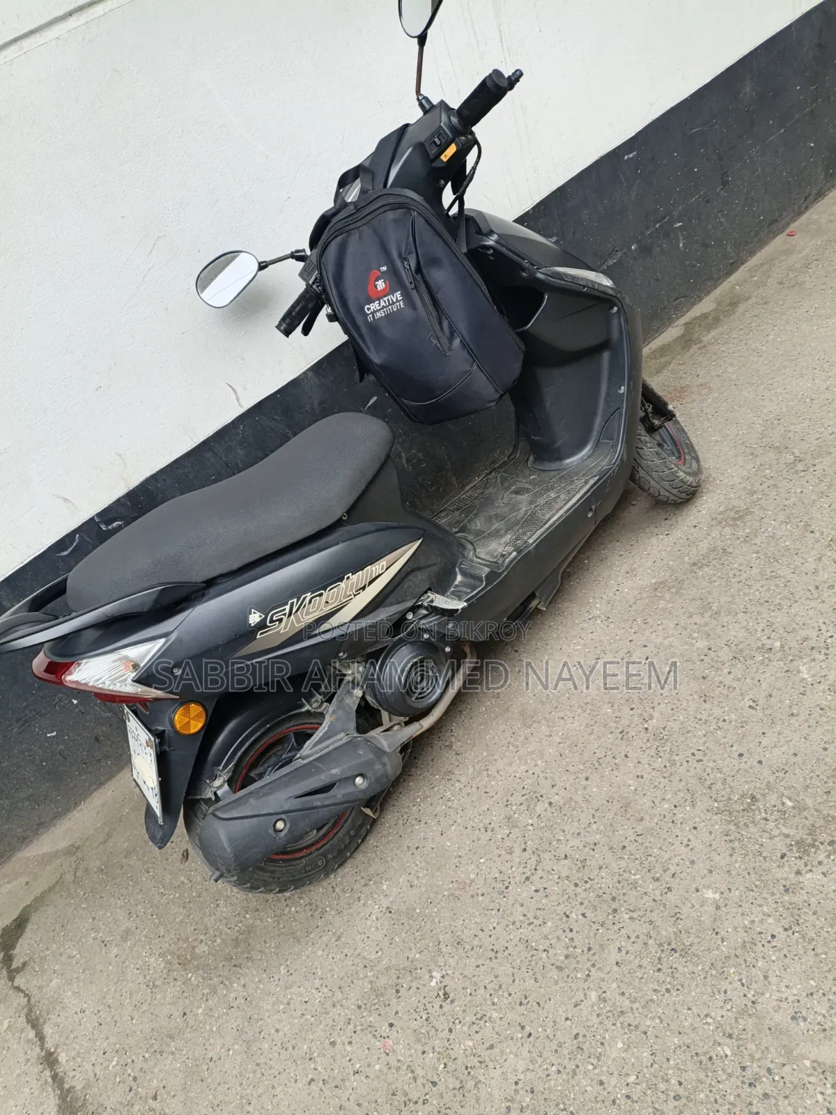 রানার স্কুটি-১১০ ২০২৩ কালো