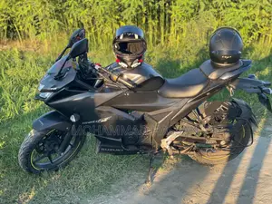 Suzuki 2023 Black