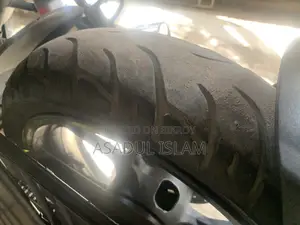 সুজুকি জিক্সার ২০২২ কালো