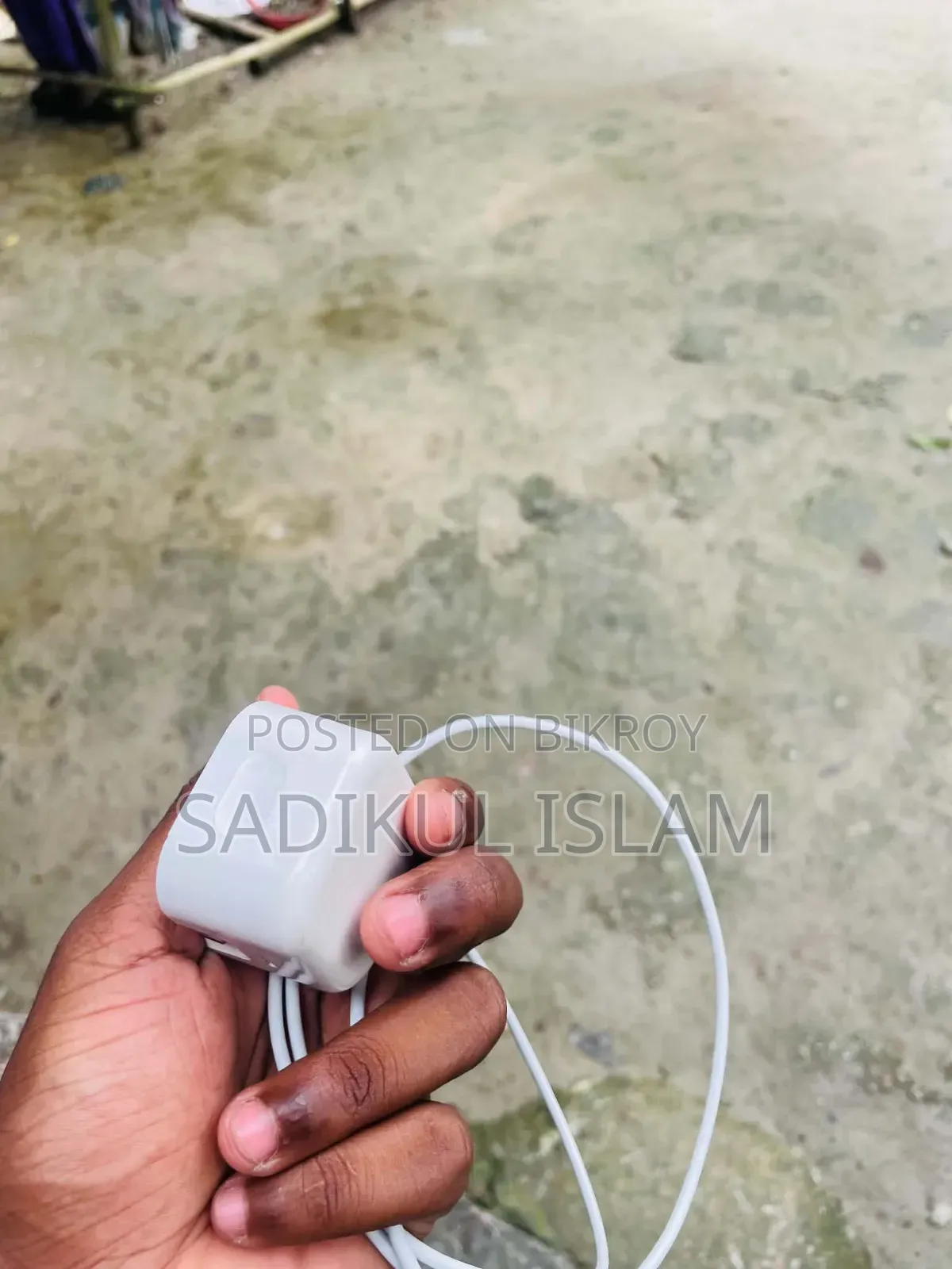 Apple Market Original Charger