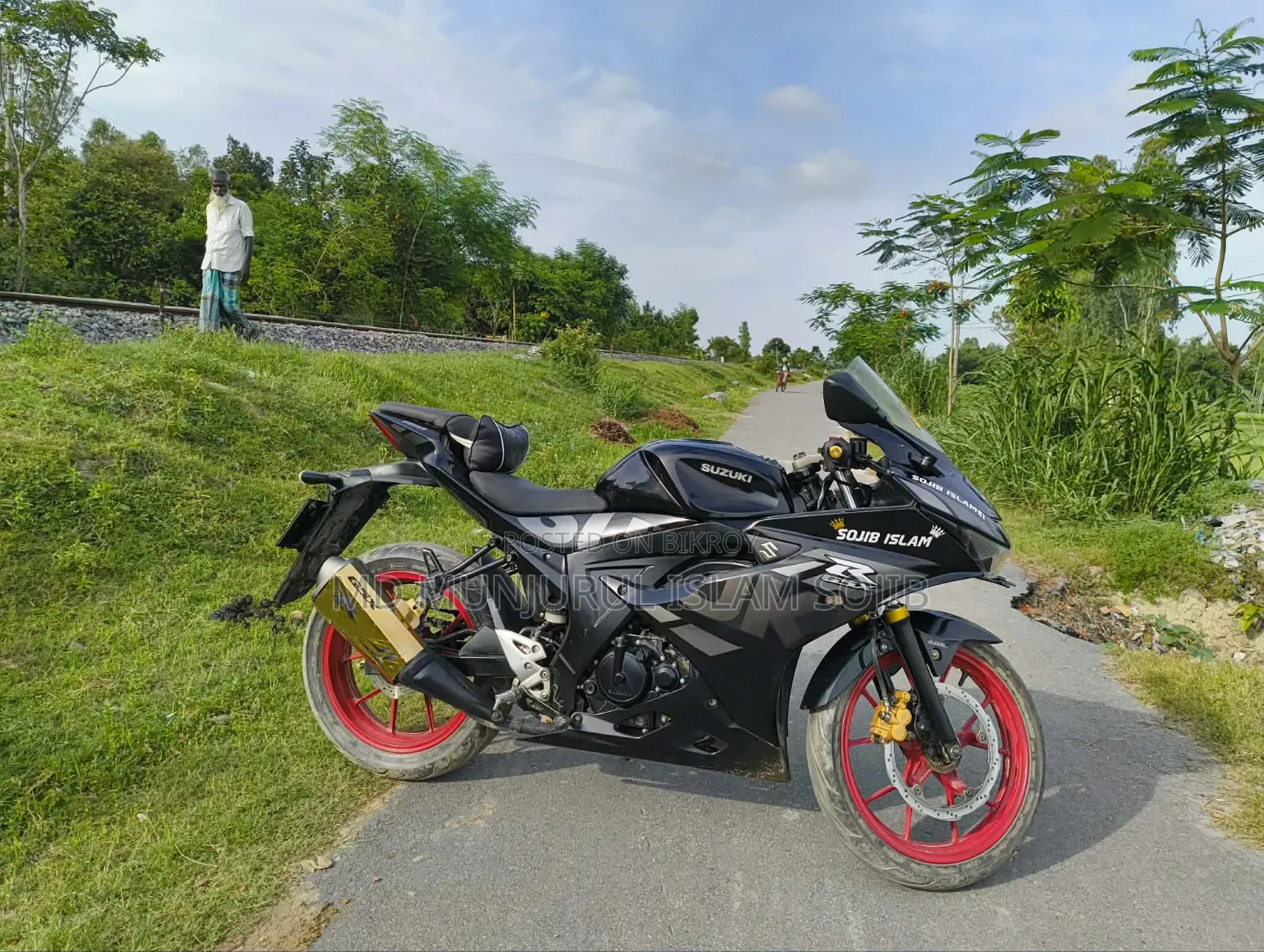 সুজুকি জিএসএক্স-আর১৫০ ২০২১ ব্ল্যাক