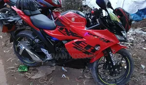 সুজুকি জিক্সার এসএফ ২০২২ রেড