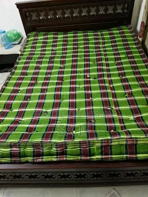 সেমি ডাবোল খাটের জাজিম বিক্রি হবে।