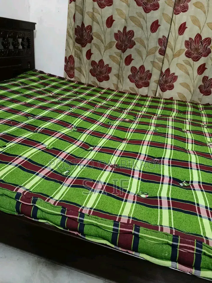 সেমি ডাবোল খাটের জাজিম বিক্রি হবে।