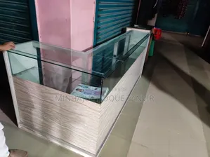 একটি ১০মিমি শোকেস বিক্রি করা হবে