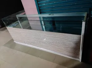 একটি ১০মিমি শোকেস বিক্রি করা হবে