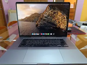 Laptop Apple MacBook Pro 2019 32GB Intel Core I9 SSD 512GB