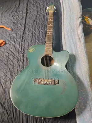 সিগনেচার গিটার