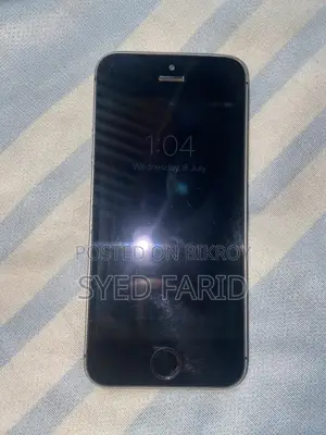 Apple iPhone SE 32 GB Silver