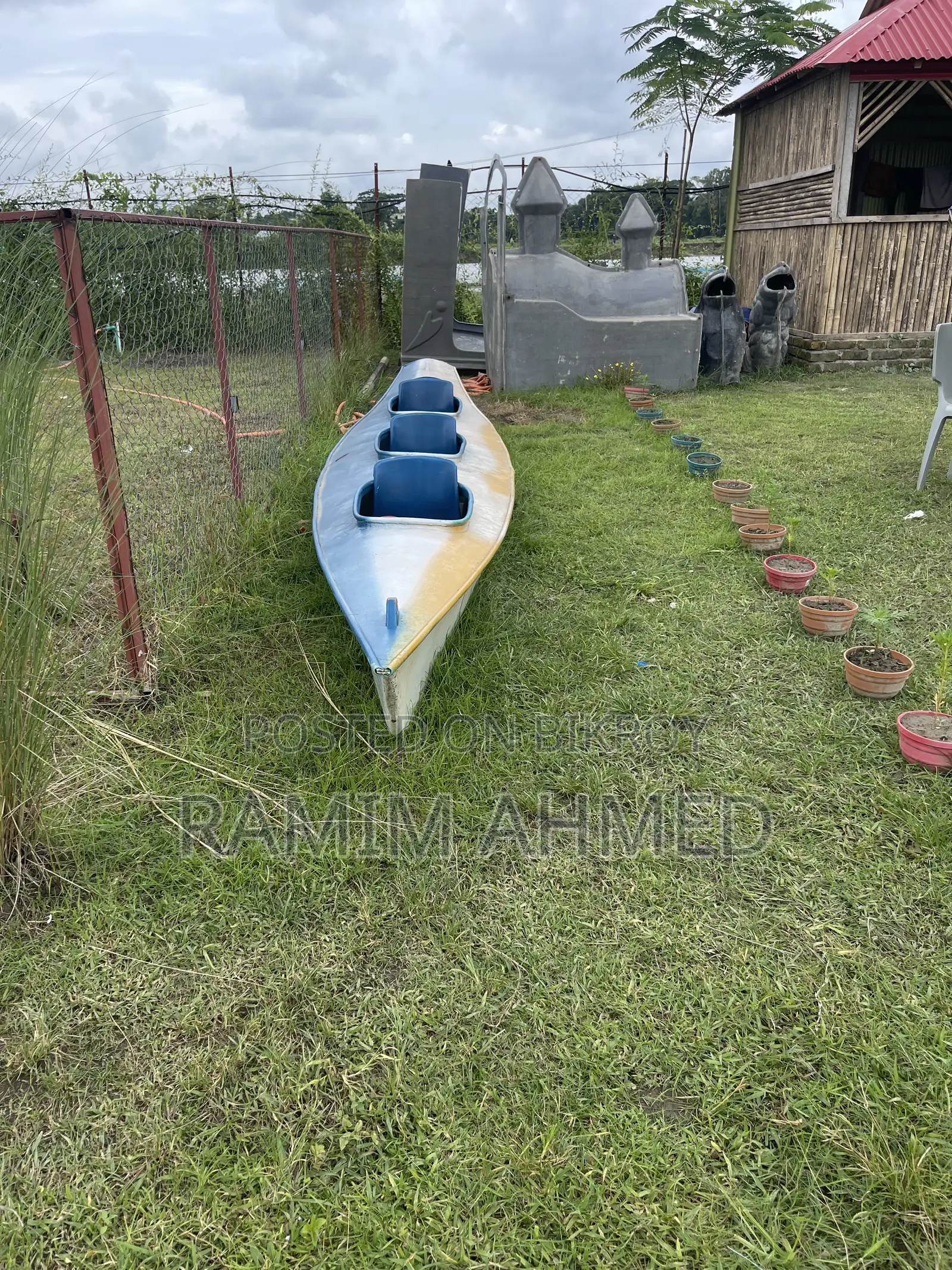 Kayak Boat to Enjoy in Lakes and Rivers