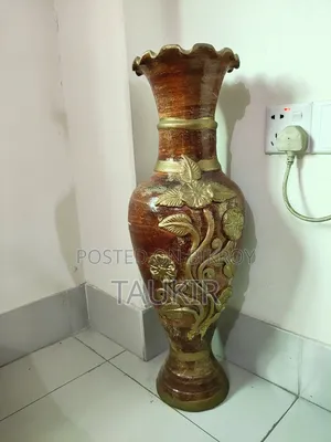Flower Vase - Clay Flower Vase