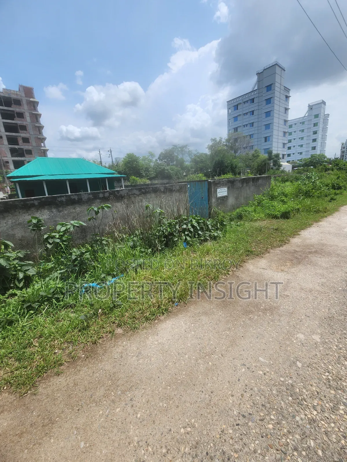 ফিল্ড ভিউ দক্ষিণমুখী: লেক সেক্টর ২৫ এর কাছে ৩ কাঠা