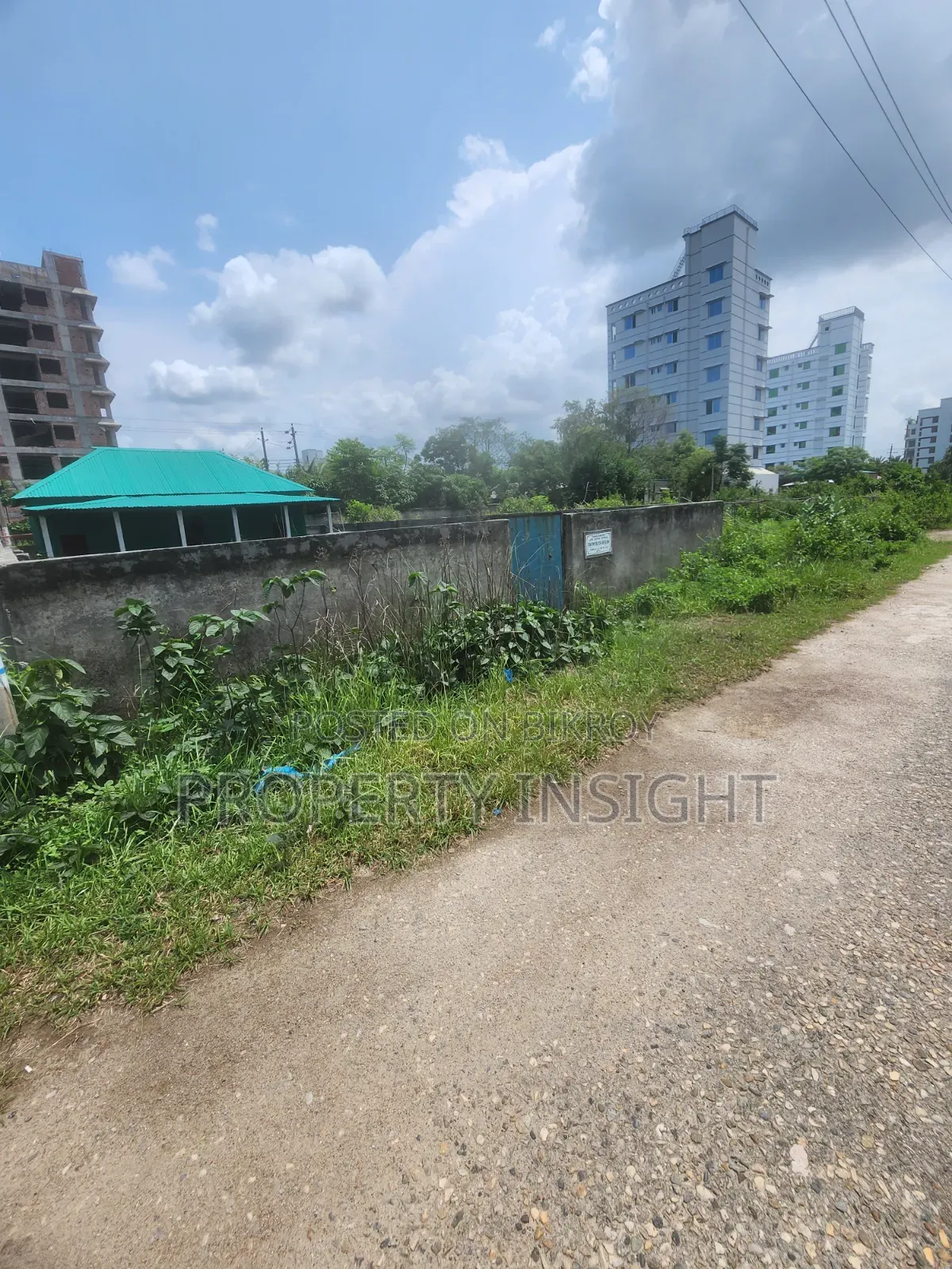 ফিল্ড ভিউ দক্ষিণমুখী: লেক সেক্টর ২৫ এর কাছে ৩ কাঠা