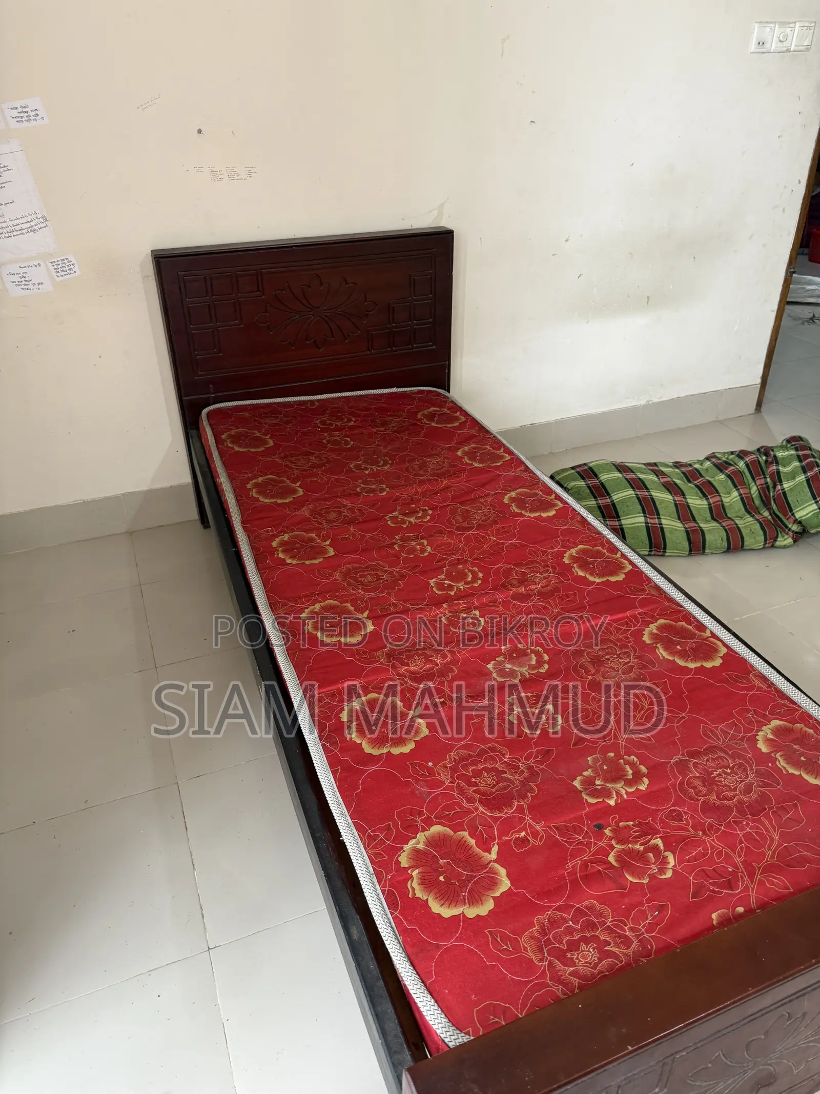 বেড এবং ফোম ম্যাট্রেস, ৬ মাস ব্যবহৃত