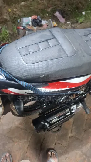 বাজাজ ডিসকভার ১২৫ ২০২১ ব্ল্যাক