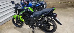ইয়ামাহা এফজেড ২০১২ কালো