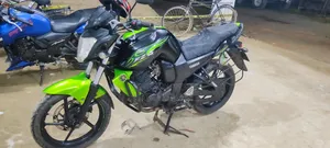 ইয়ামাহা এফজেড ২০১২ কালো