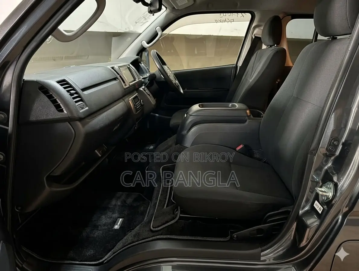 Toyota HiAce 2021 Grey