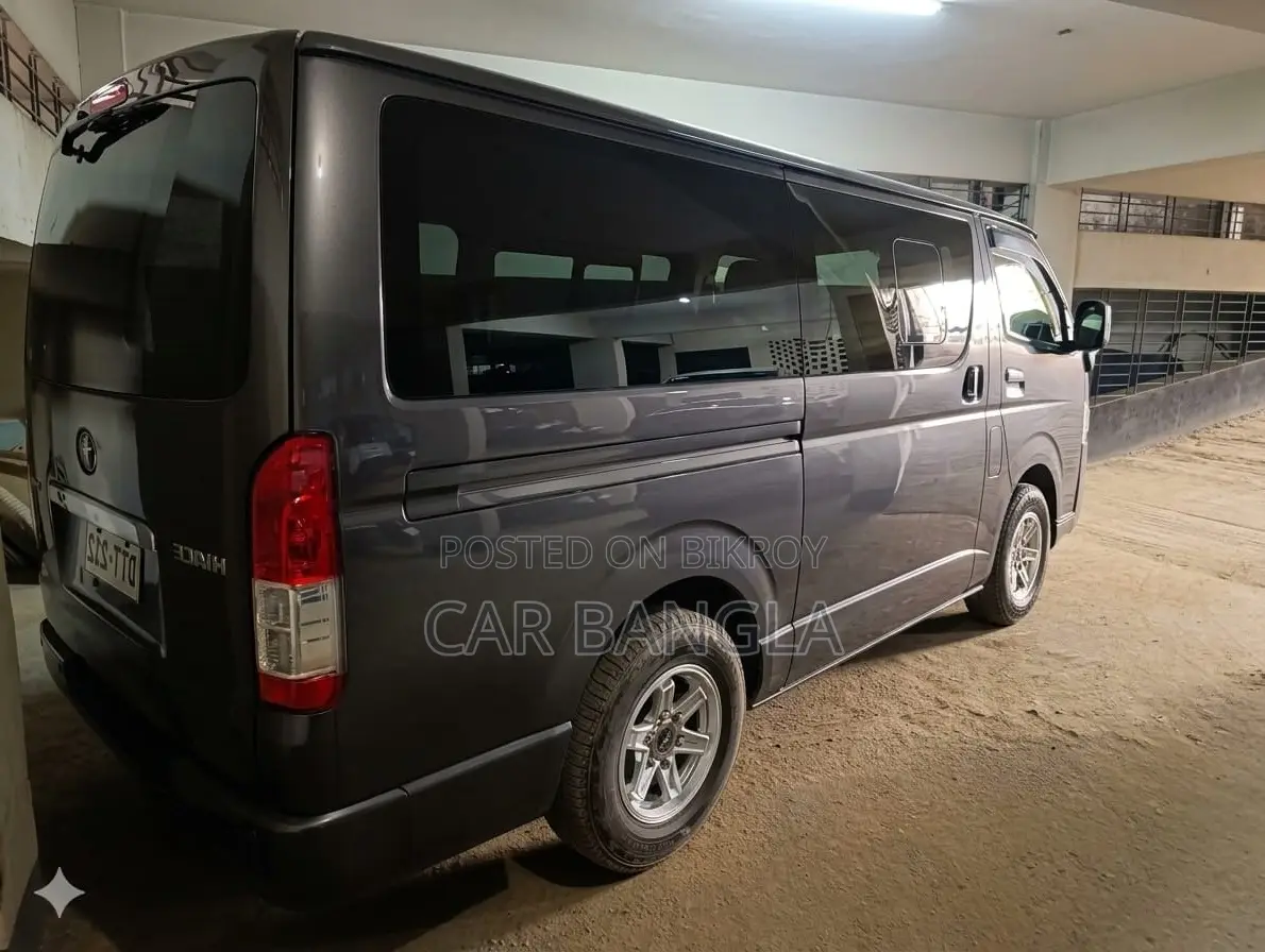 Toyota HiAce 2021 Grey