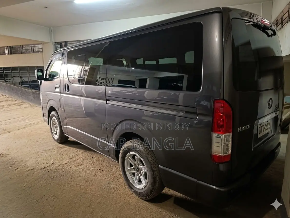 Toyota HiAce 2021 Grey