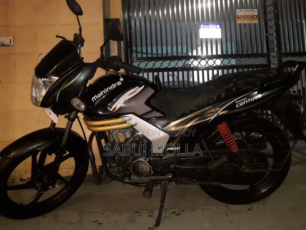 Mahindra Centuro 2015 Black