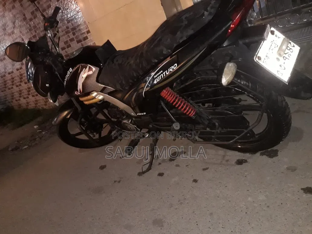 Mahindra Centuro 2015 Black