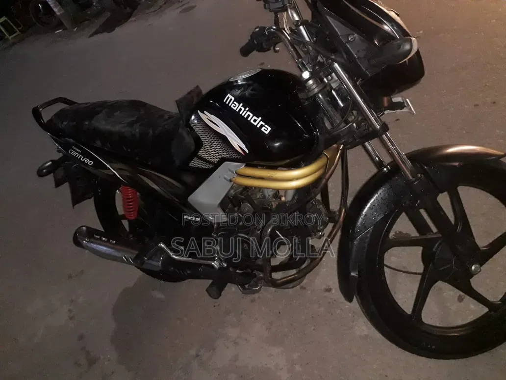 Mahindra Centuro 2015 Black