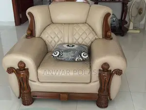 ক্লাসিক্যাল সোফা সেট