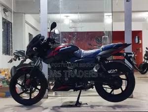 বাজাজ পালসার ১৫০ ২০২২ ব্ল্যাক