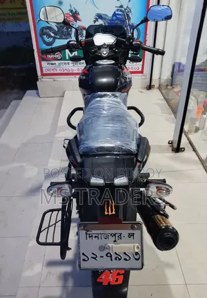 বাজাজ পালসার ১৫০ ২০২২ ব্ল্যাক